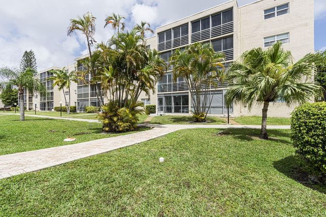 414 SE 10th Street 102, Dania Beach, FL 33004