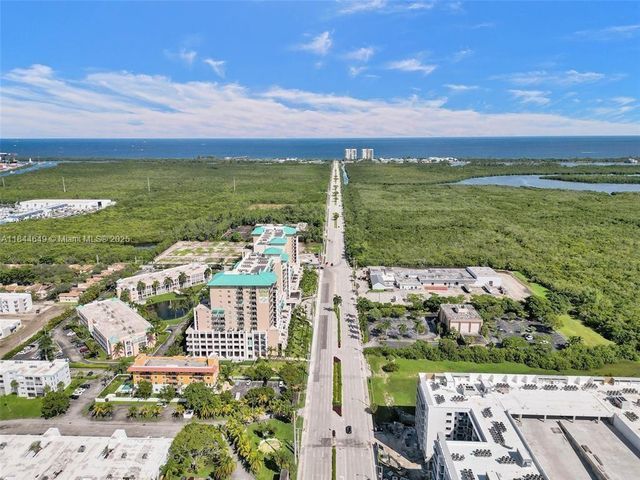 414 SE 10th Street 102, Dania Beach, FL 33004