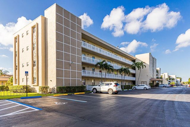 414 SE 10th Street 102, Dania Beach, FL 33004
