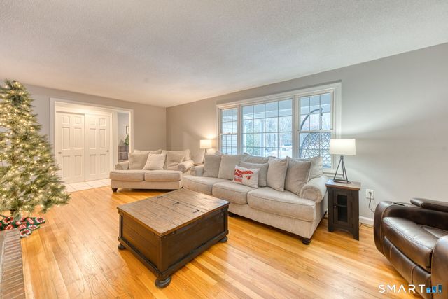 64 Somerset Lane, Somers, CT 06071