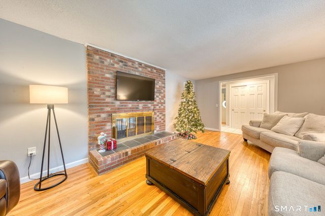 64 Somerset Lane, Somers, CT 06071