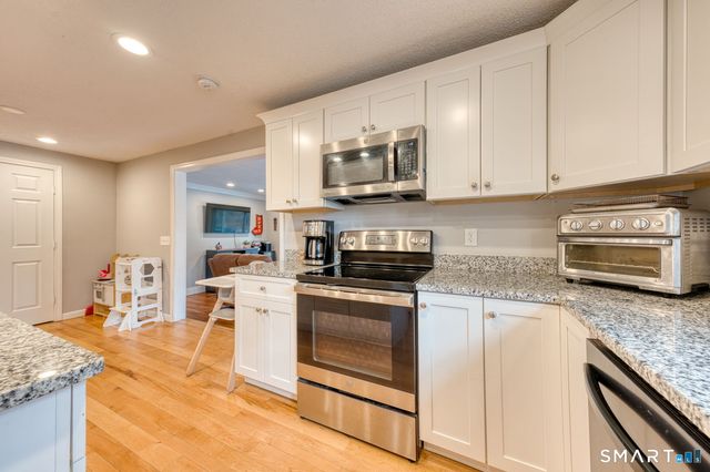 64 Somerset Lane, Somers, CT 06071