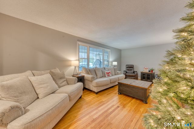 64 Somerset Lane, Somers, CT 06071