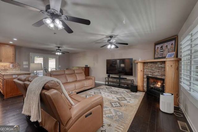 25 Scooter Lane, Blairsville, GA 30512