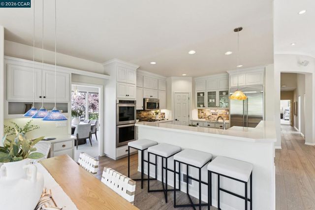 680 Quail Crest Drive, Walnut Creek, CA 94598