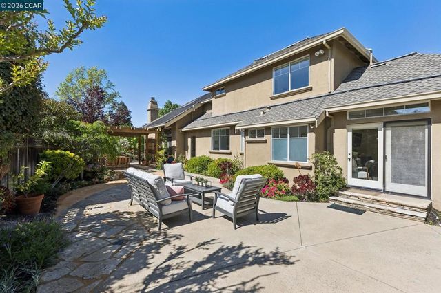 680 Quail Crest Drive, Walnut Creek, CA 94598