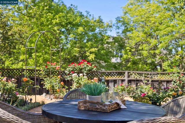 680 Quail Crest Drive, Walnut Creek, CA 94598