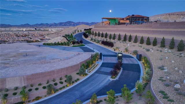 30 Mountain View Drive, Las Vegas, NV 89141