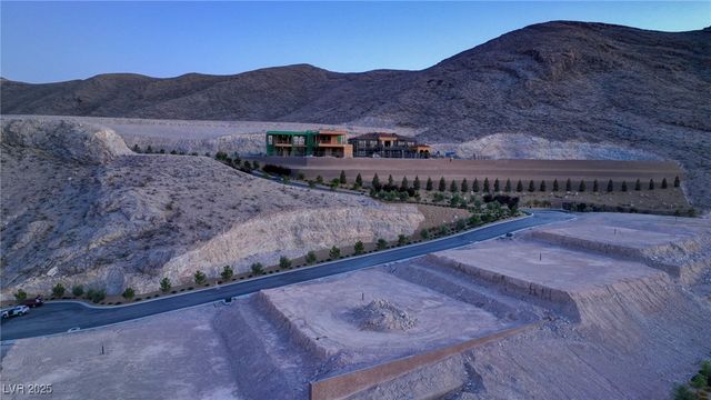 30 Mountain View Drive, Las Vegas, NV 89141