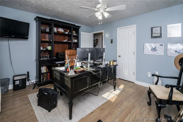 1801 Flintlock Drive, Jeffersonville, IN 47130