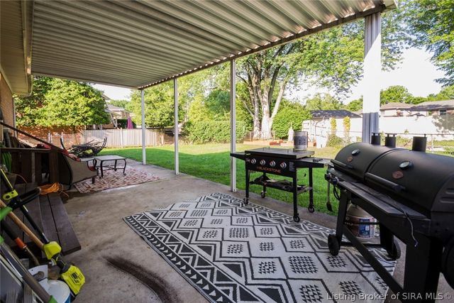 1801 Flintlock Drive, Jeffersonville, IN 47130