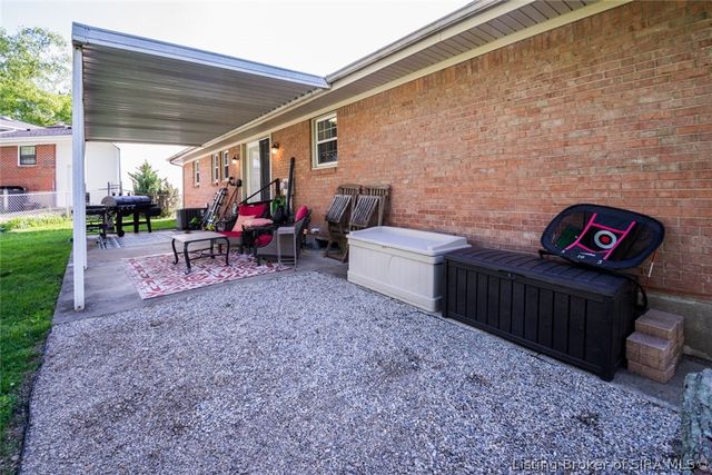 1801 Flintlock Drive, Jeffersonville, IN 47130