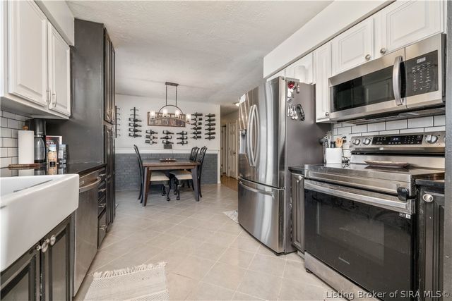 1801 Flintlock Drive, Jeffersonville, IN 47130