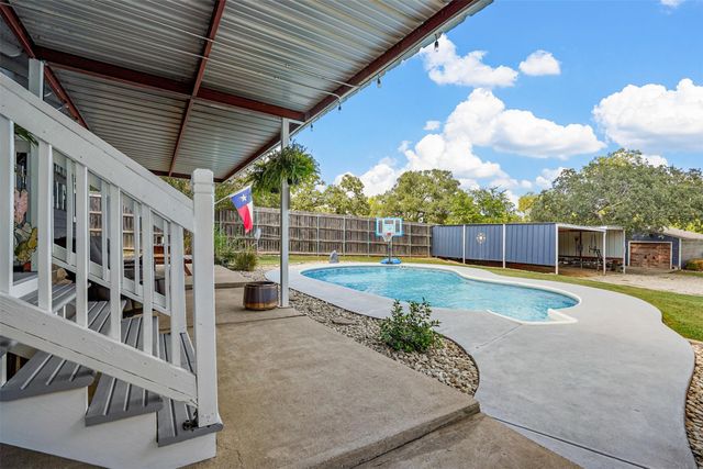 7130 Briar Road, Azle, TX 76020