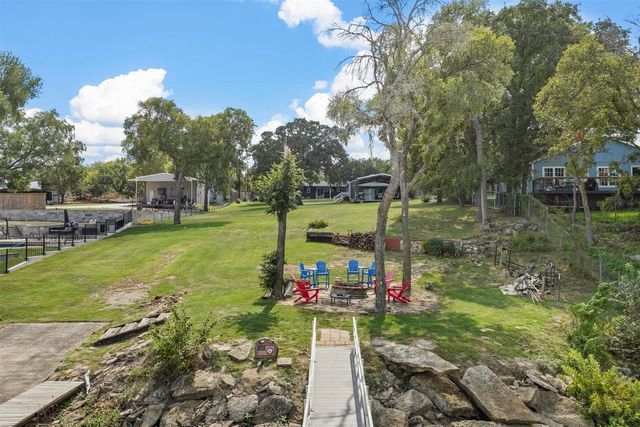 7130 Briar Road, Azle, TX 76020