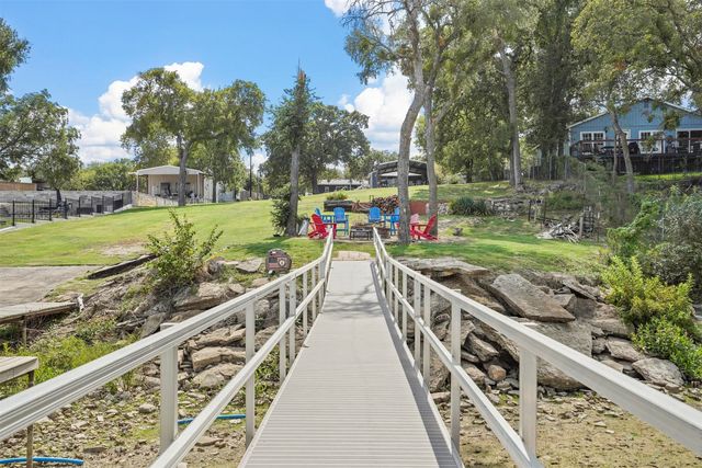 7130 Briar Road, Azle, TX 76020