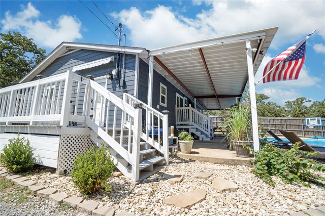 7130 Briar Road, Azle, TX 76020