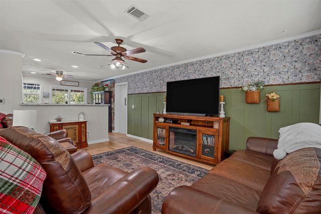 7130 Briar Road, Azle, TX 76020