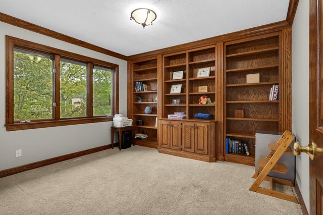 14905 White Oak Drive, Burnsville, MN 55337