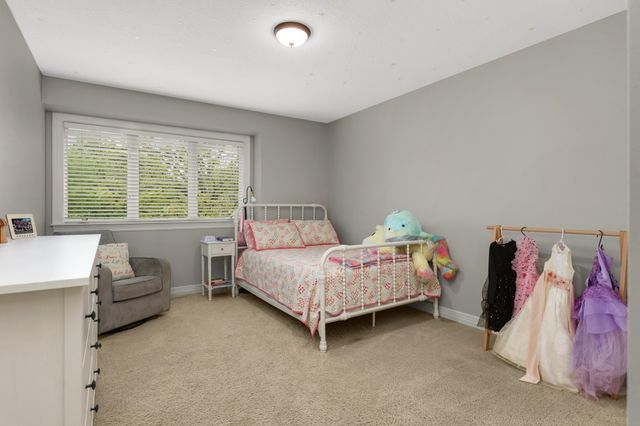 14905 White Oak Drive, Burnsville, MN 55337