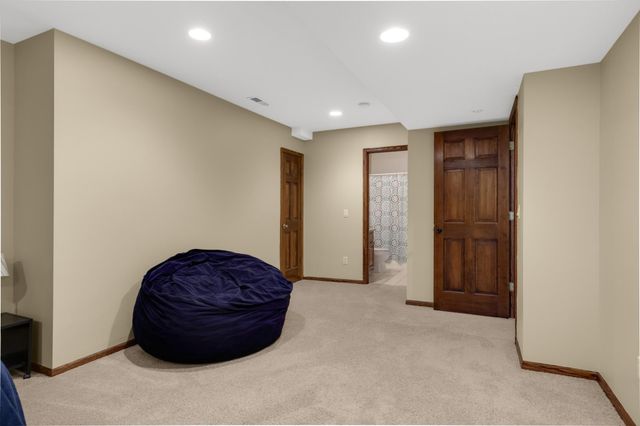 14905 White Oak Drive, Burnsville, MN 55337