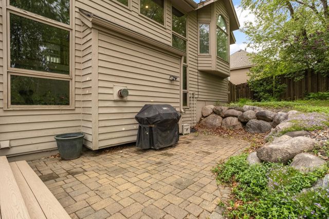 14905 White Oak Drive, Burnsville, MN 55337