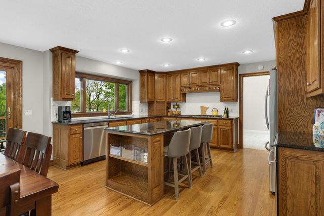 14905 White Oak Drive, Burnsville, MN 55337