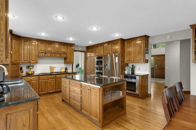 14905 White Oak Drive, Burnsville, MN 55337