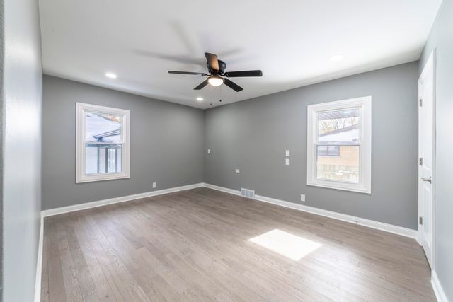 8205 Parkview Avenue, Munster, IN 46321