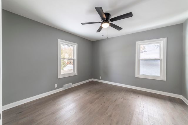 8205 Parkview Avenue, Munster, IN 46321