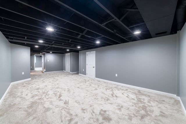 8205 Parkview Avenue, Munster, IN 46321