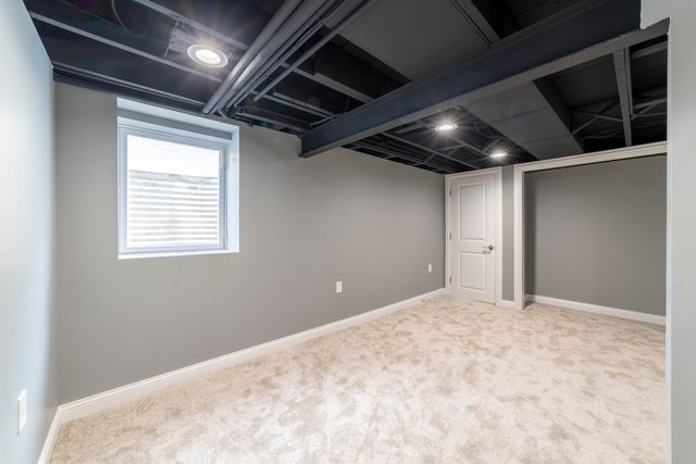 8205 Parkview Avenue, Munster, IN 46321