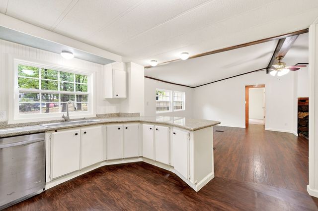 110 Summer Lane, Mabank, TX 75156