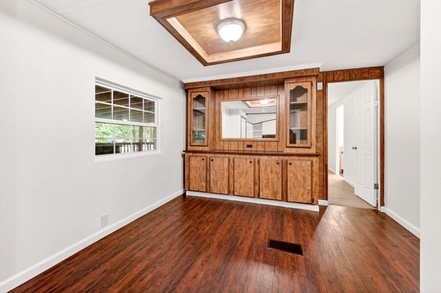 110 Summer Lane, Mabank, TX 75156