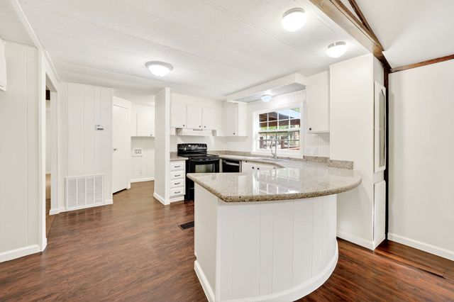 110 Summer Lane, Mabank, TX 75156