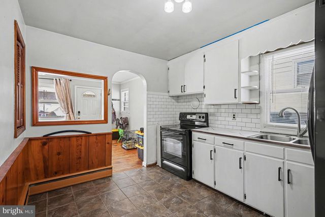 215 N MAPLE ST, Elizabethtown, PA 17022