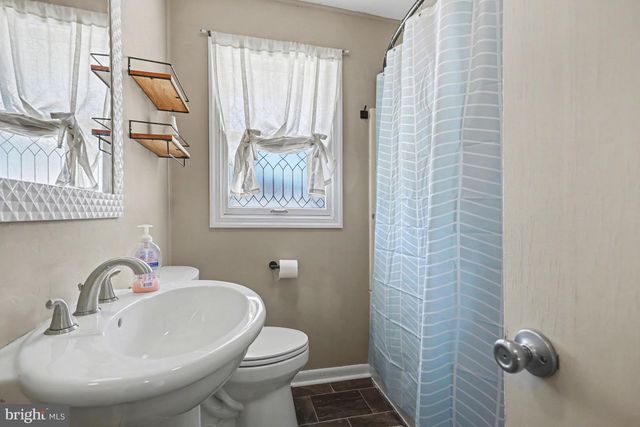 215 N MAPLE ST, Elizabethtown, PA 17022