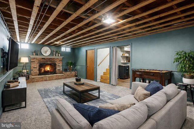 215 N MAPLE ST, Elizabethtown, PA 17022