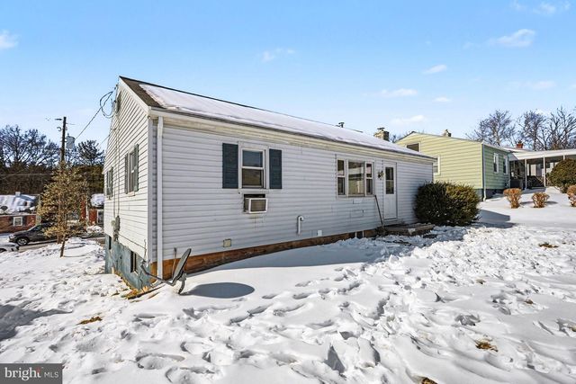 215 N MAPLE ST, Elizabethtown, PA 17022