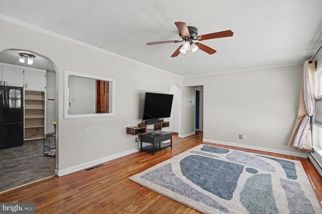 215 N MAPLE ST, Elizabethtown, PA 17022