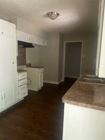 4321 Kolloch Drive, Dallas, TX 75216