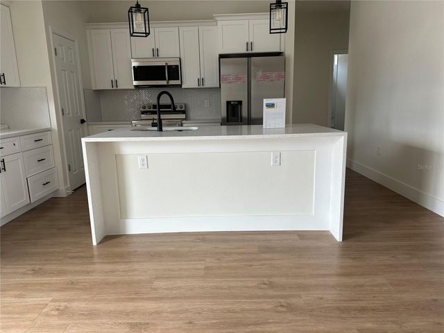 1323 E DERBY DRIVE, Dunnellon, FL 34434