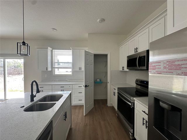 1323 E DERBY DRIVE, Dunnellon, FL 34434