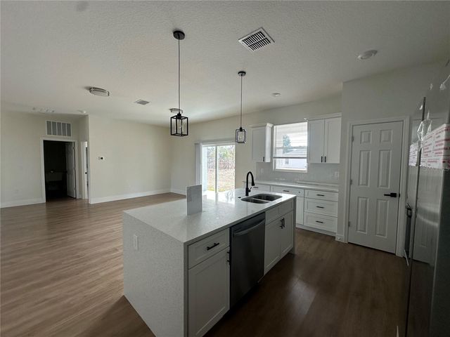 1323 E DERBY DRIVE, Dunnellon, FL 34434