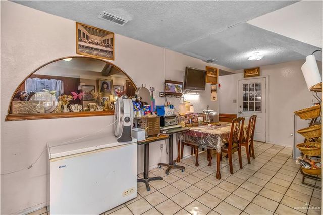 1000 N Mayberry Boulevard, Mission, TX 78573