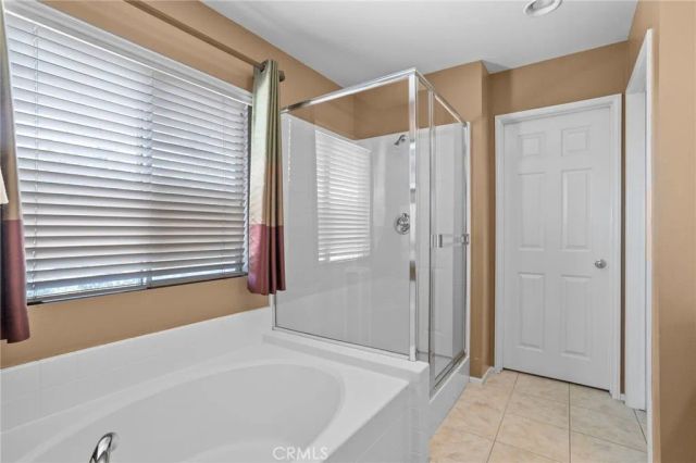 1372 Haddington Dr, Riverside, CA 92507