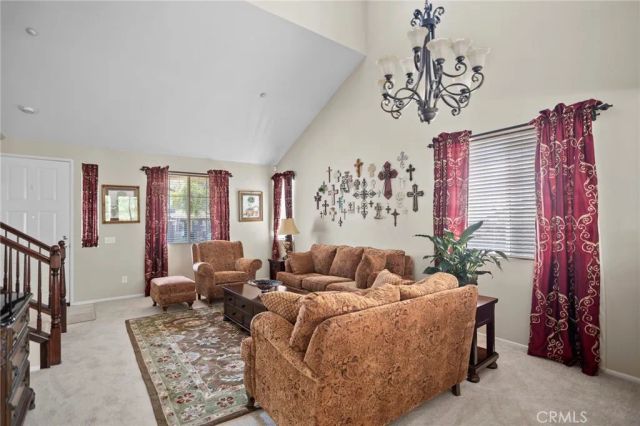 1372 Haddington Dr, Riverside, CA 92507