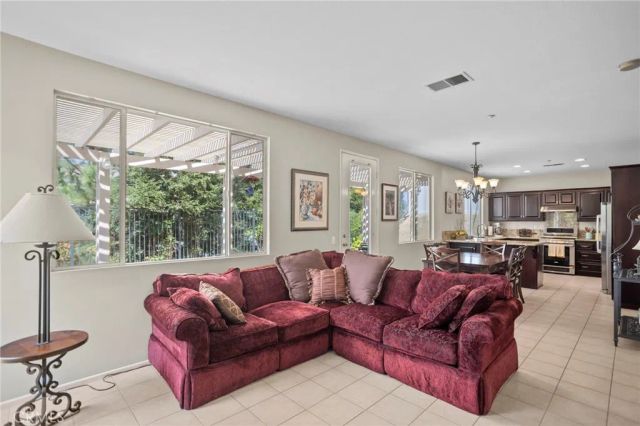 1372 Haddington Dr, Riverside, CA 92507