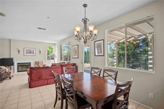 1372 Haddington Dr, Riverside, CA 92507