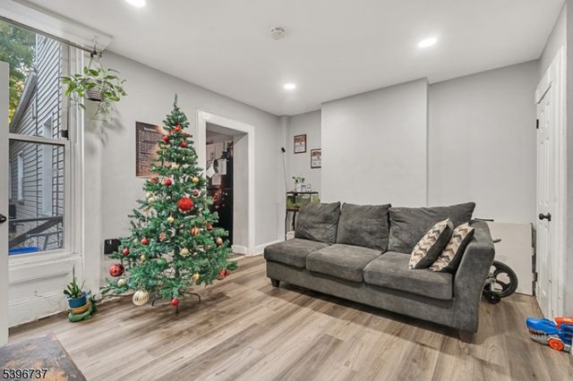 14 Crown St, Bloomfield Twp., NJ 07003